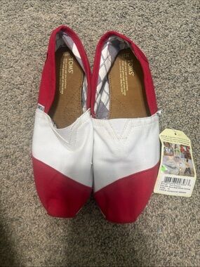 TOMS Women’s Red and White Two-Tone Canvas Slip-On Moccasins